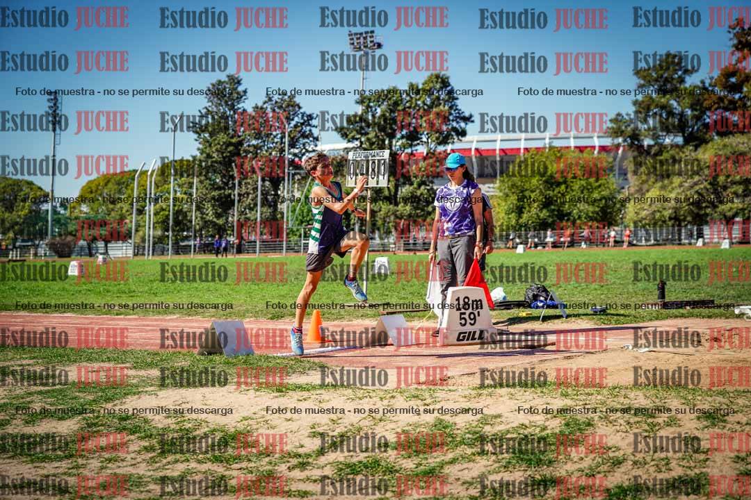 Fotos del salto en largo de varones - incluye U16
