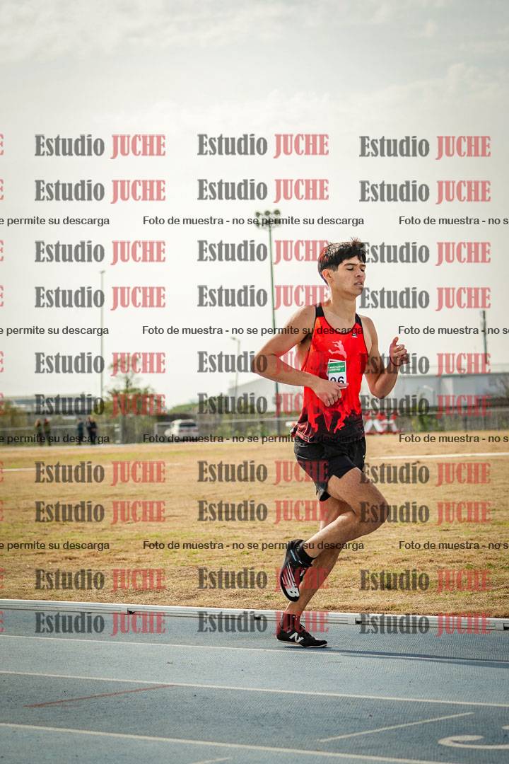 Fotos de los 800 m llanos de varones