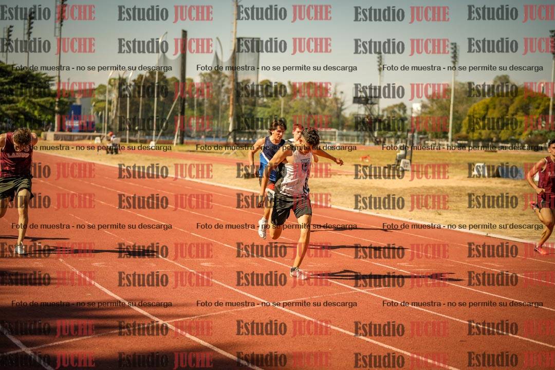 Fotos de los 200 m llanos de varones