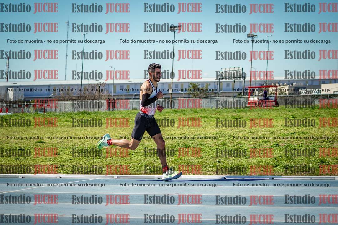 Fotos de los 5000 m llanos de mujeres y varones