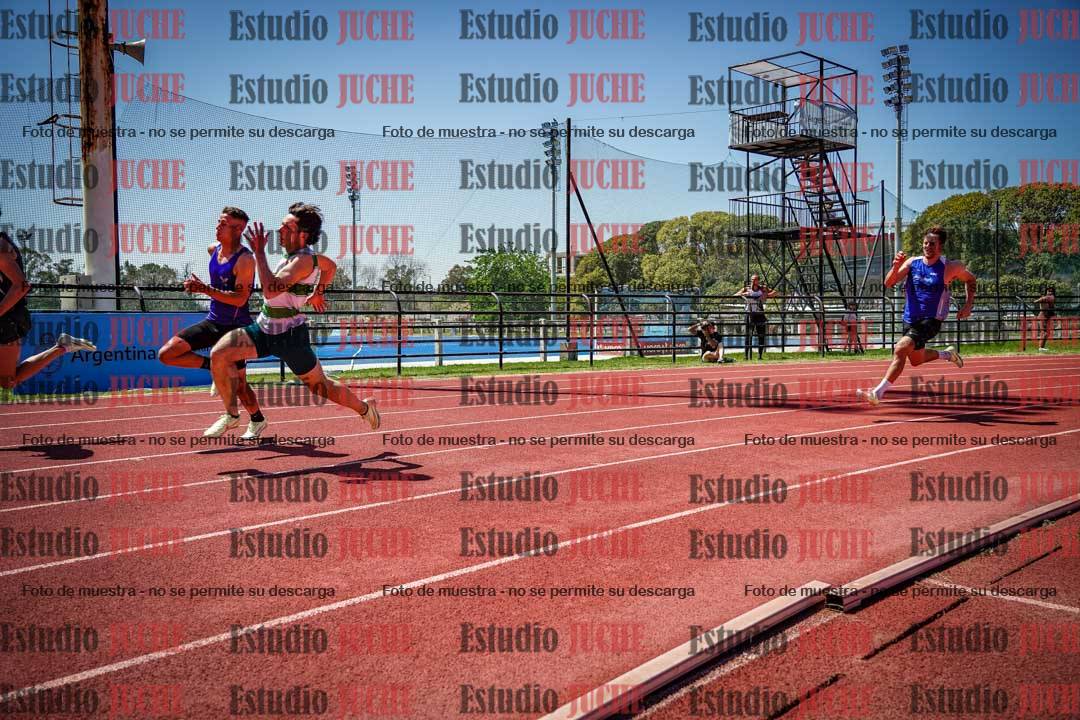 Fotos de los 200 m llanos de varones