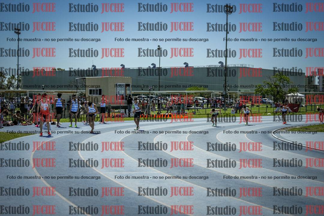 Fotos de los 800 m llanos de varones