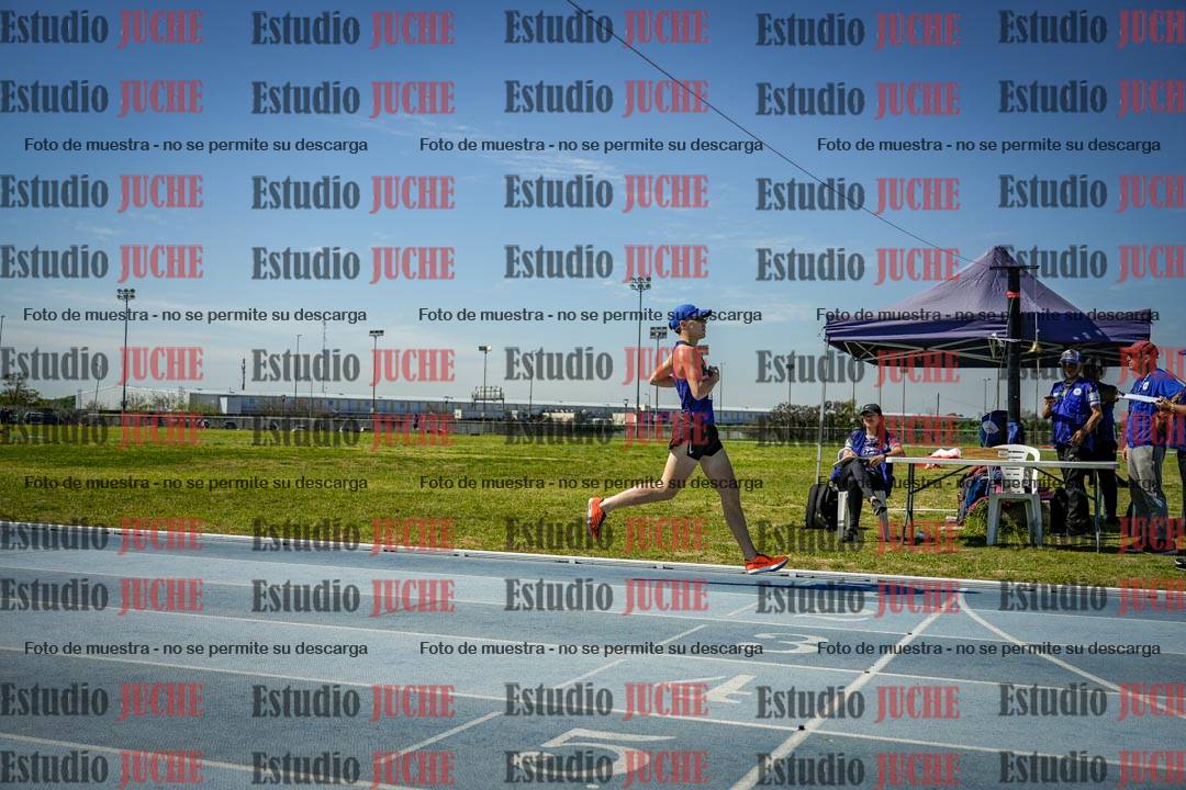 Fotos de los 2000 m con obstáculos de varones