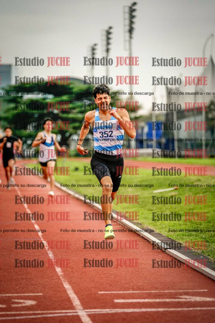 Fotos de los 800 m llanos de varones