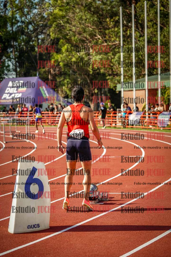 Fotos de los 400 m con vallas de varones
