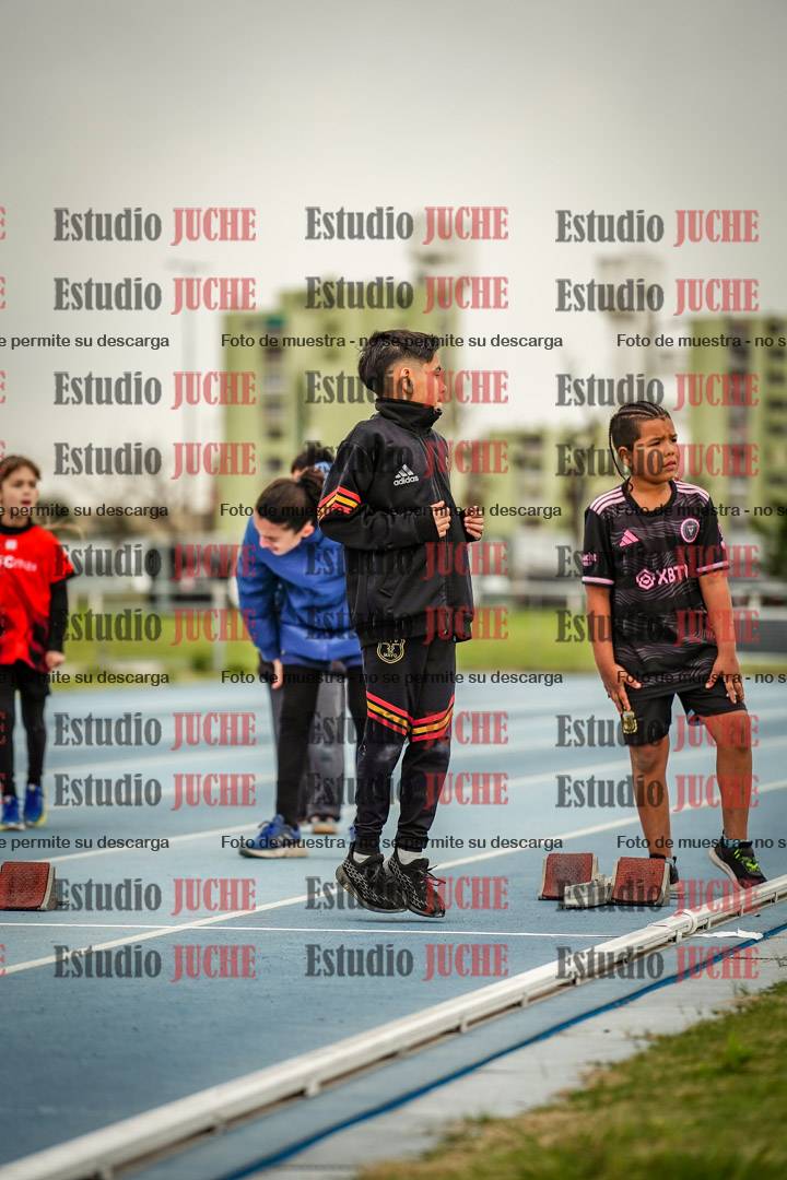 Fotos de los 50 m llanos de varones - U12