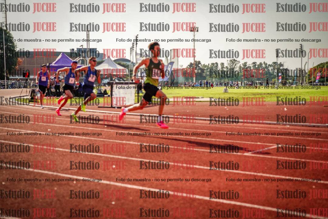 Fotos de los 800 m llanos de varones