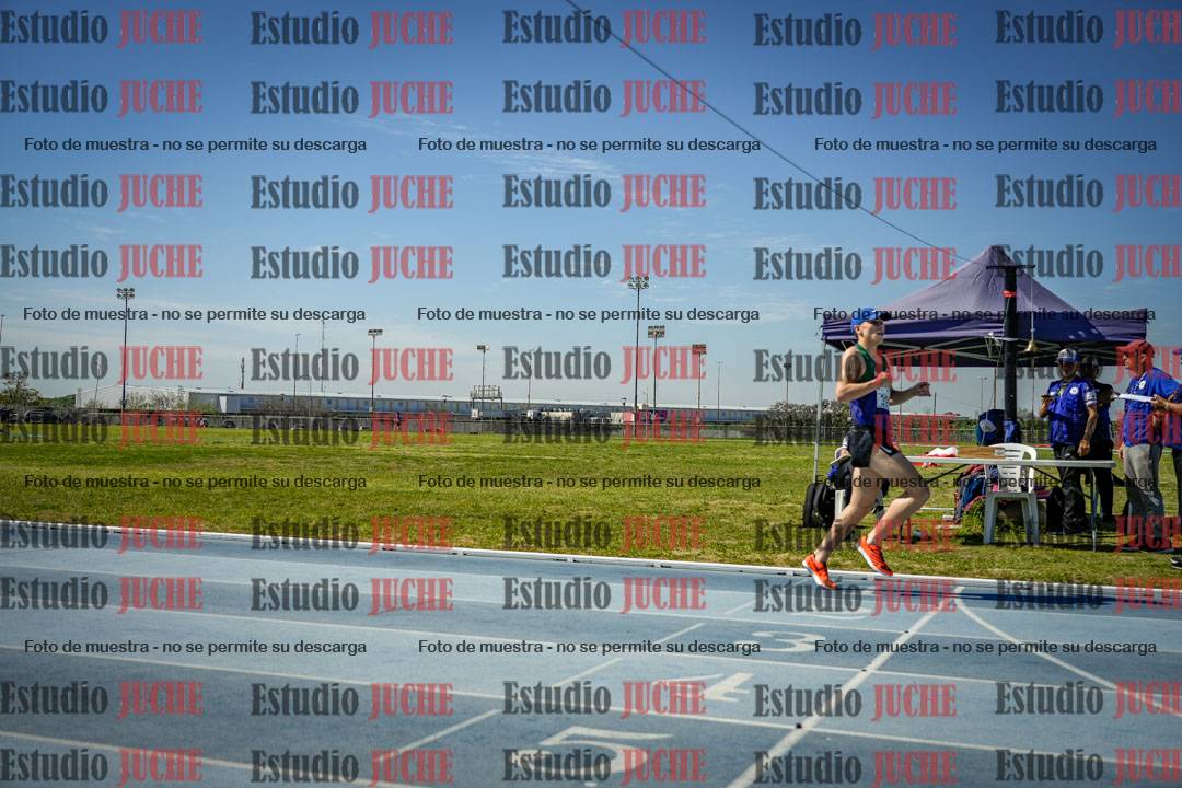 Fotos de los 2000 m con obstáculos de varones