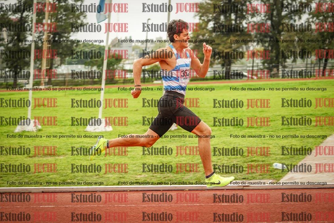 Fotos de los 800 m llanos de varones