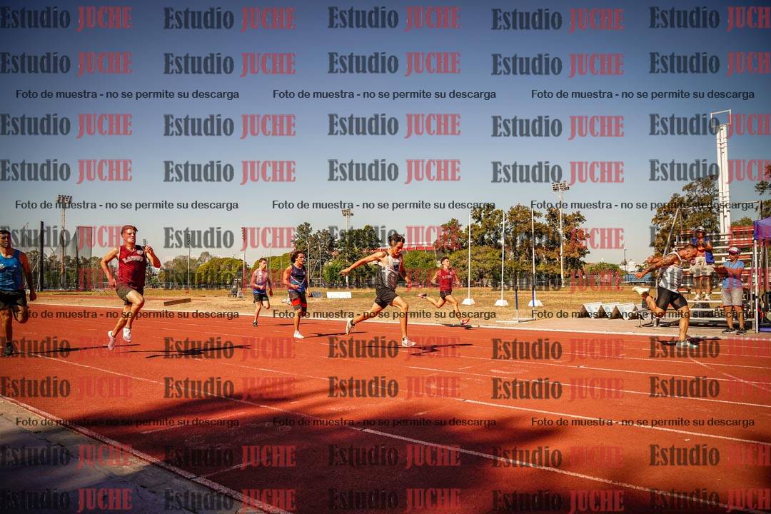 Fotos de los 200 m llanos de varones