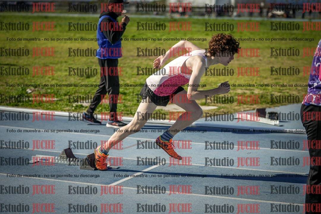Fotos de los 400 m llanos de varones