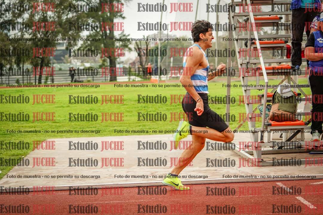 Fotos de los 800 m llanos de varones