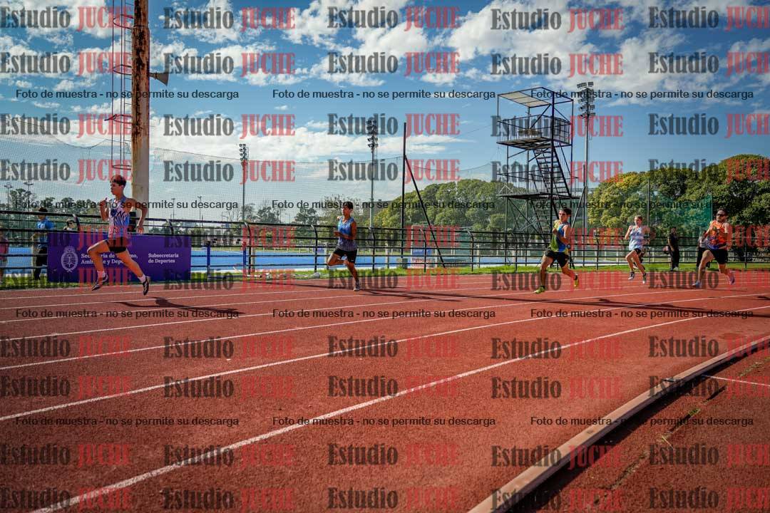 Fotos de los 200 m llanos de varones