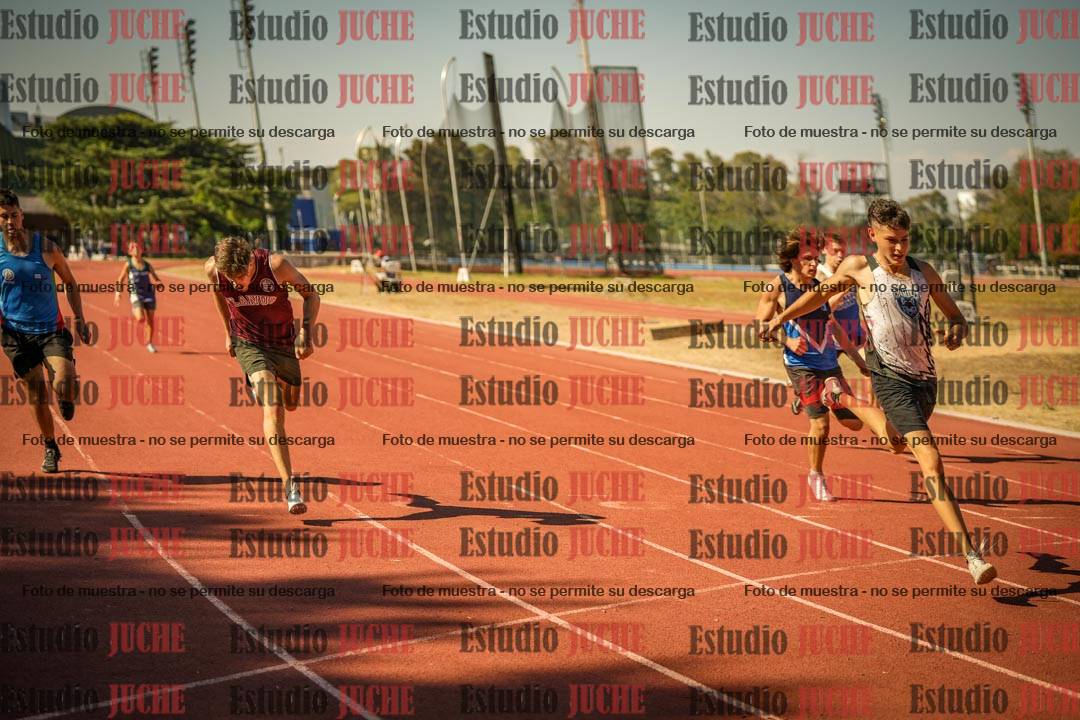 Fotos de los 200 m llanos de varones