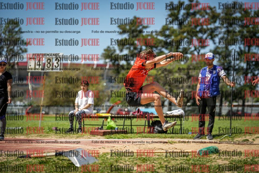 Fotos del salto en largo de varones - (incluye octatlón)