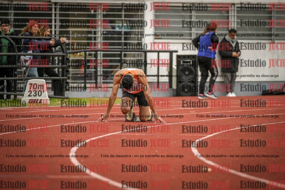 Fotos de los 400 m llanos de varones