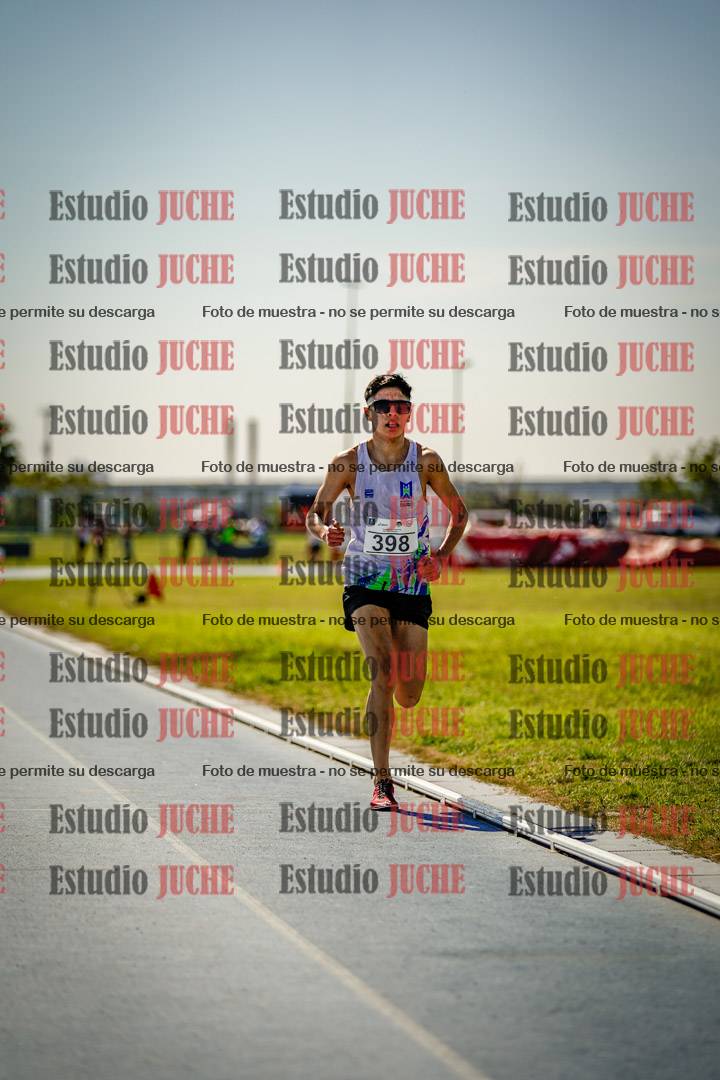 Fotos de los 2000 m con obstáculos de varones
