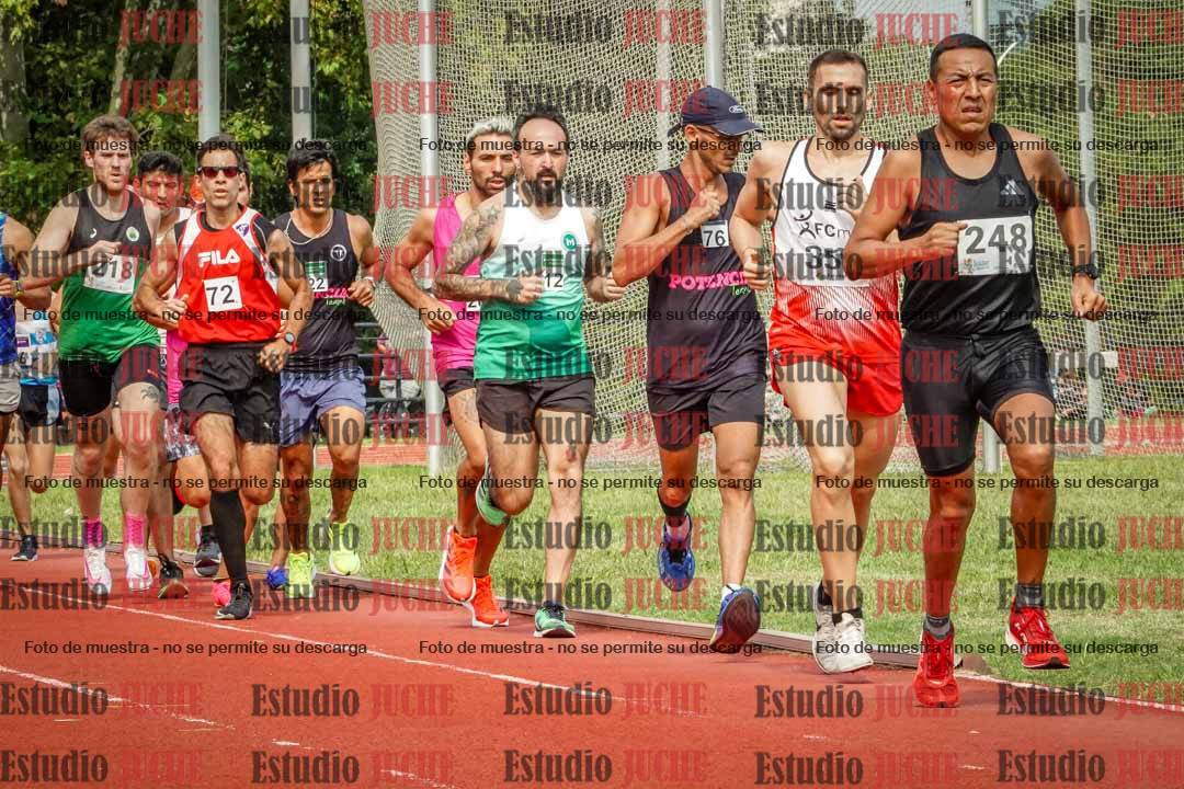 Fotos de los 3000 m llanos de varones