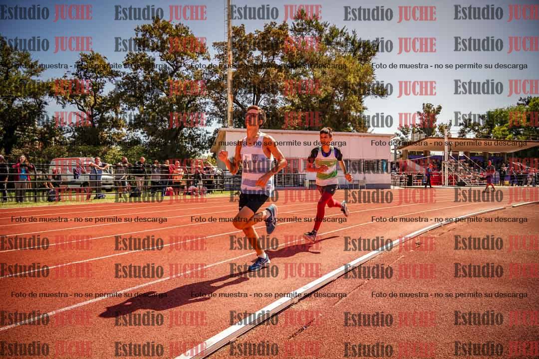 Fotos de los 600 m llanos de varones