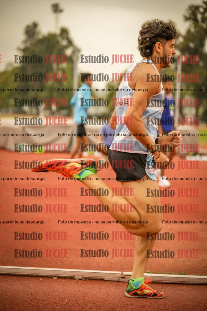 Fotos de los 800 m llanos de varones