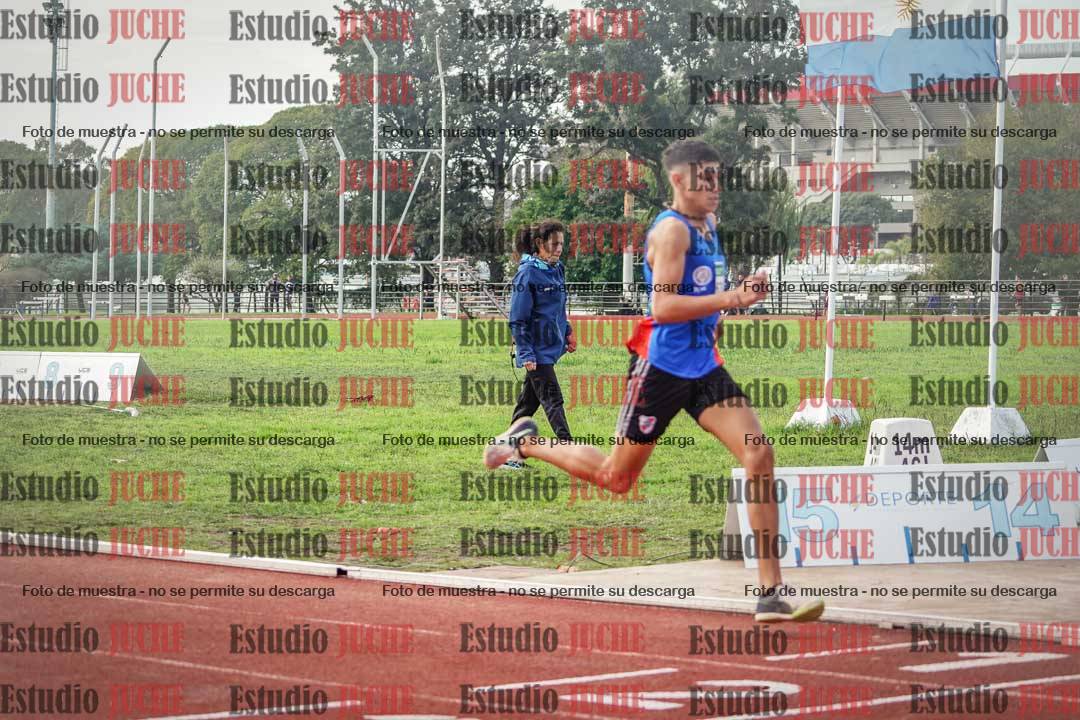 Fotos de los 600 m llanos de varones