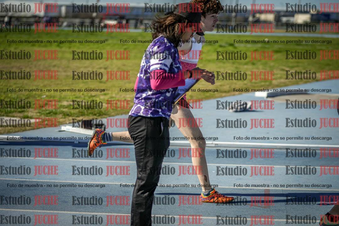 Fotos de los 400 m llanos de varones