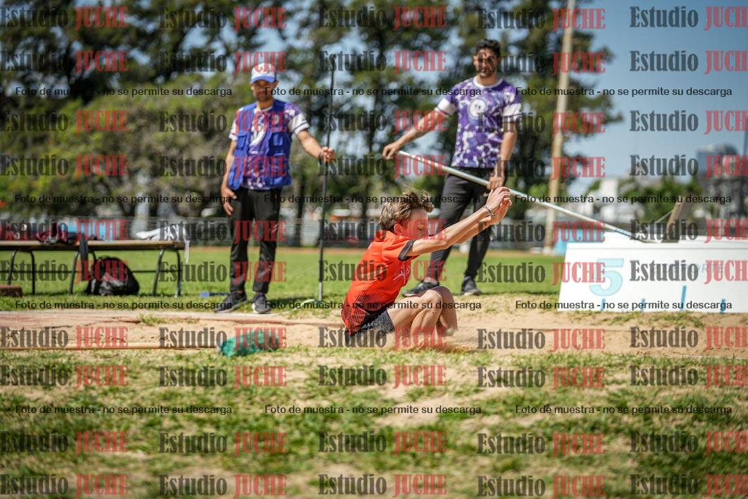 Fotos del salto en largo de varones - (incluye octatlón)
