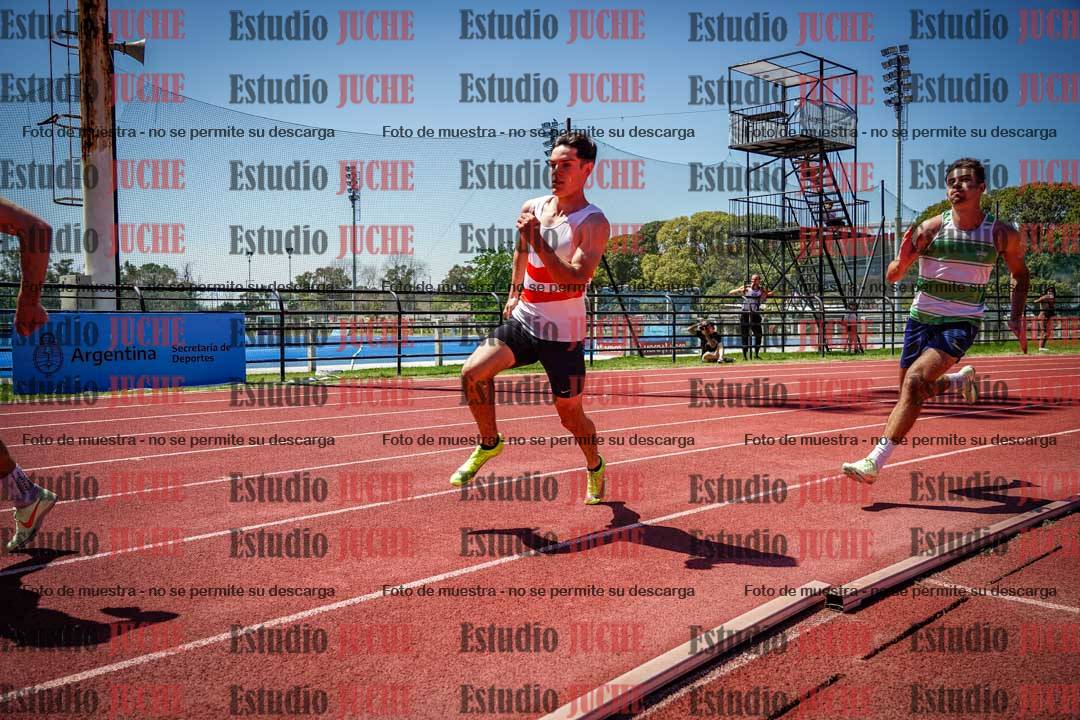 Fotos de los 200 m llanos de varones