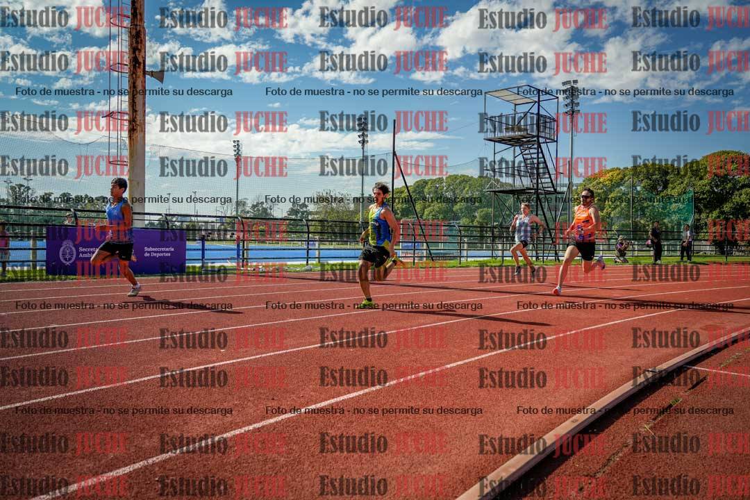 Fotos de los 200 m llanos de varones
