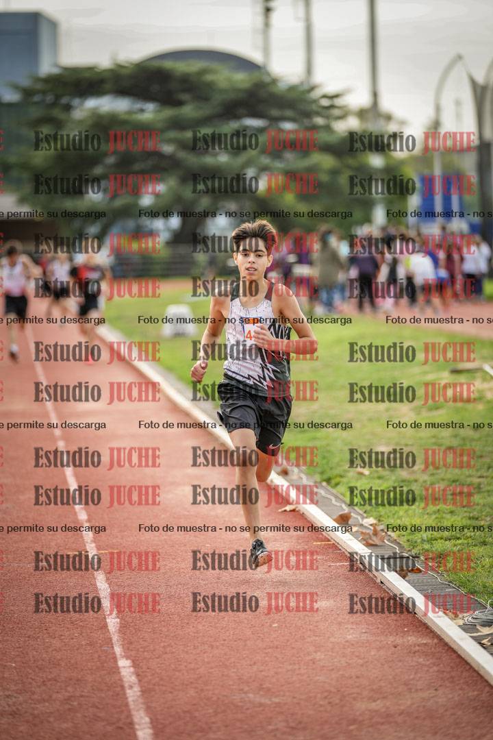 Fotos de los 600 m llanos de varones