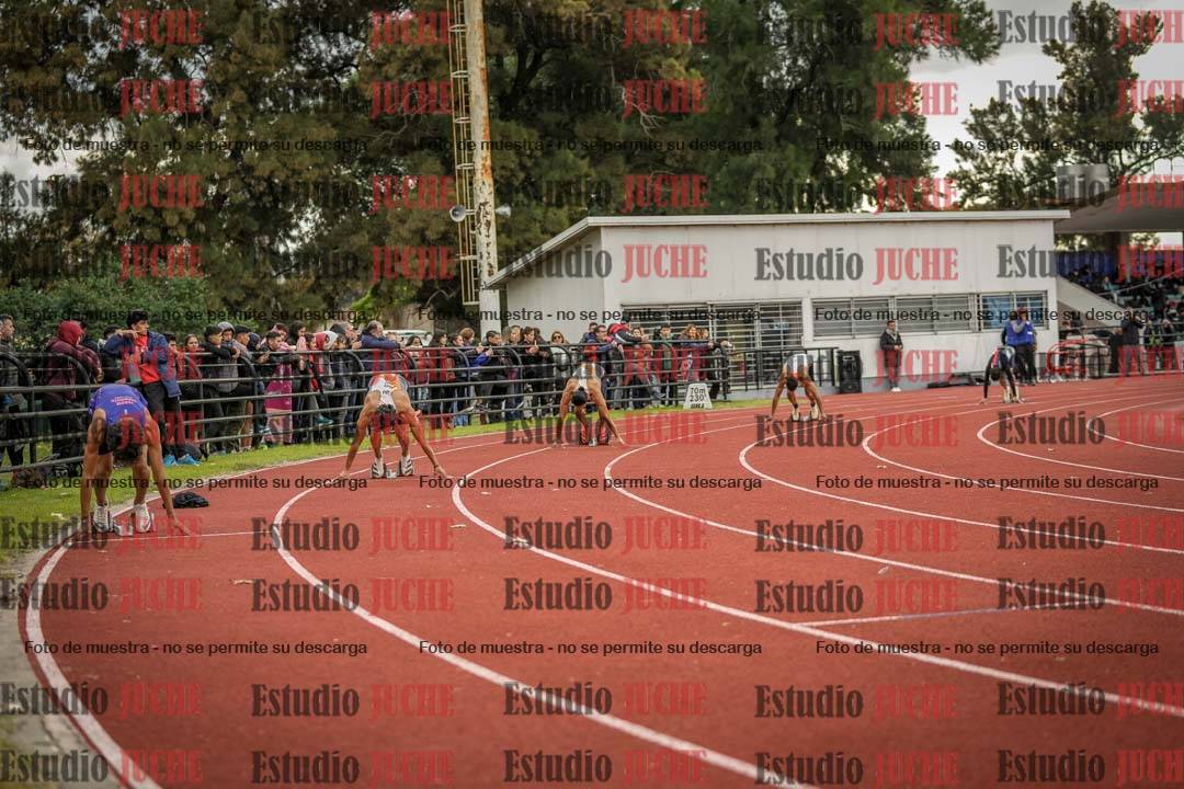 Fotos de los 400 m llanos de varones