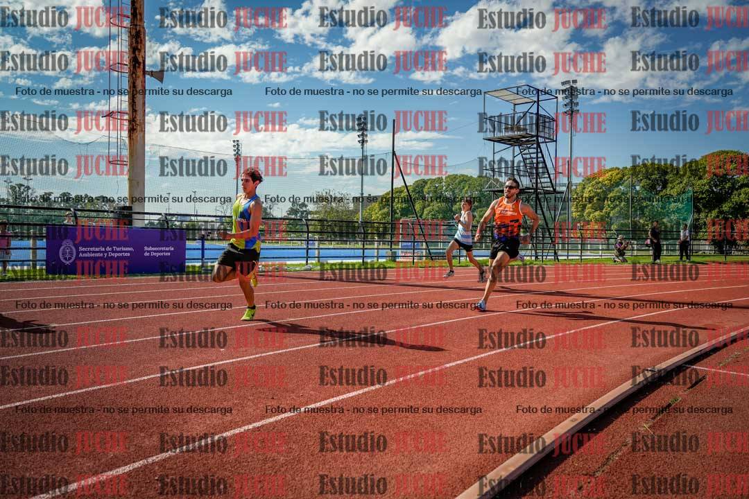 Fotos de los 200 m llanos de varones