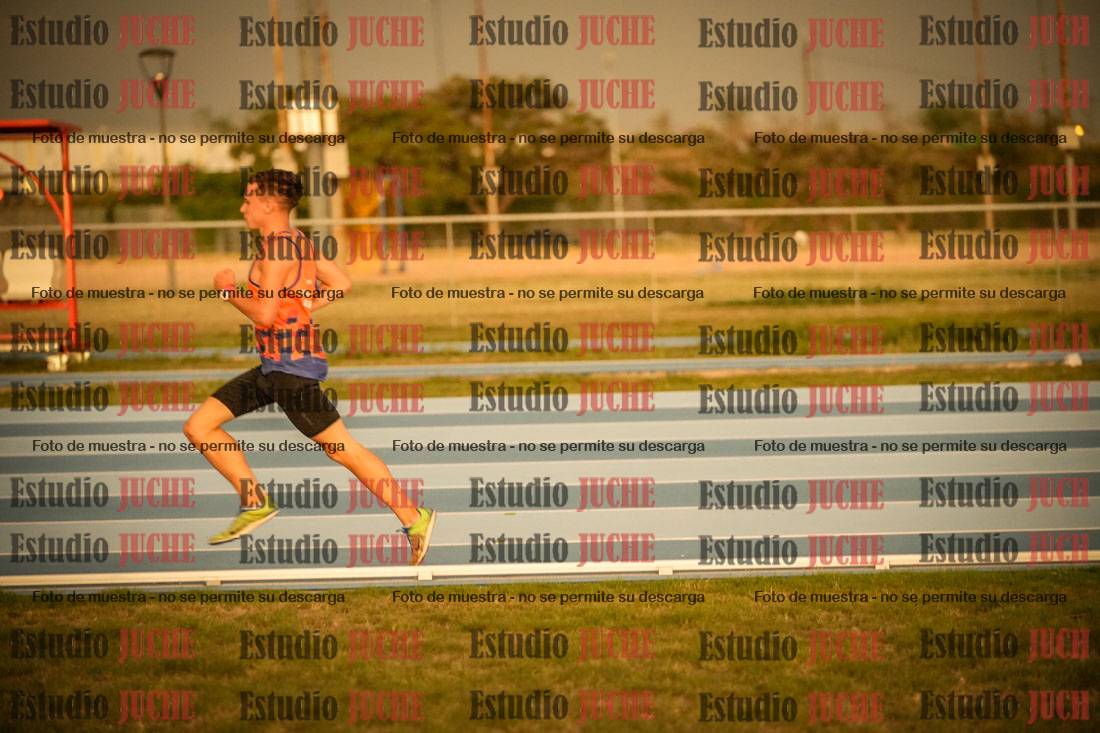 Fotos de los 3000 m llanos de varones