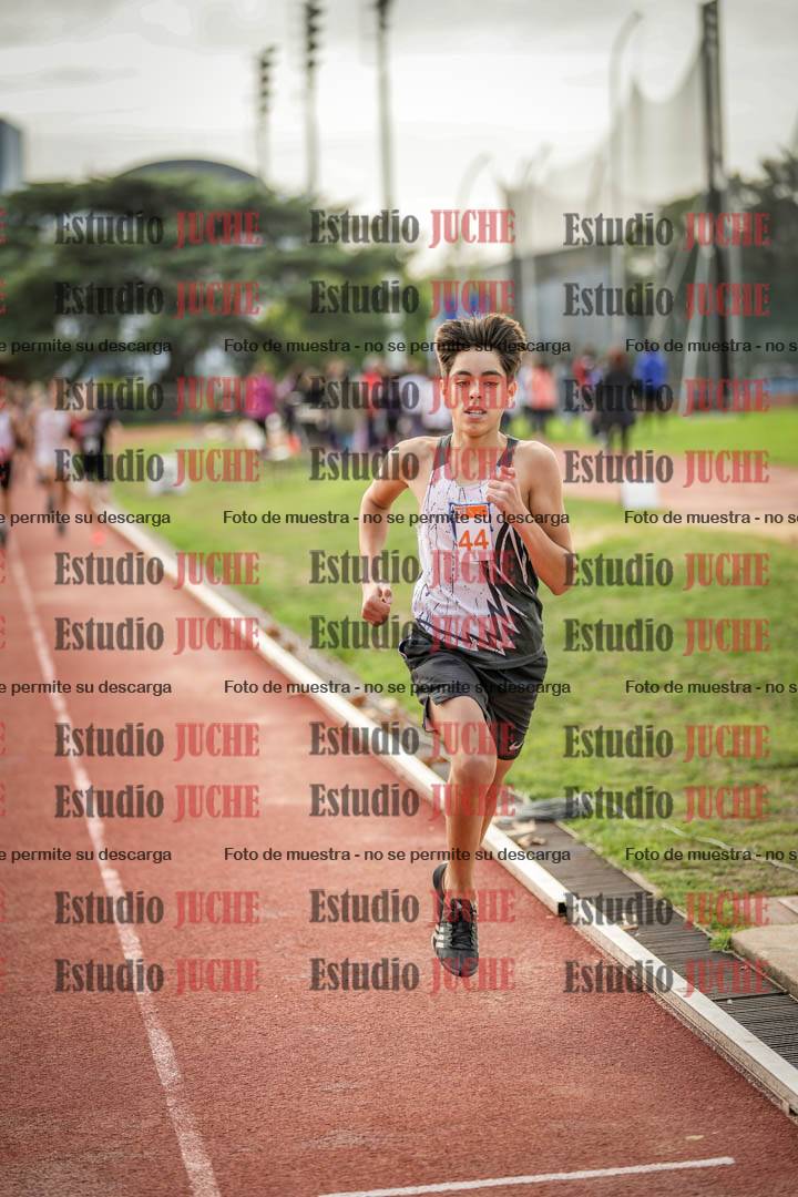 Fotos de los 600 m llanos de varones