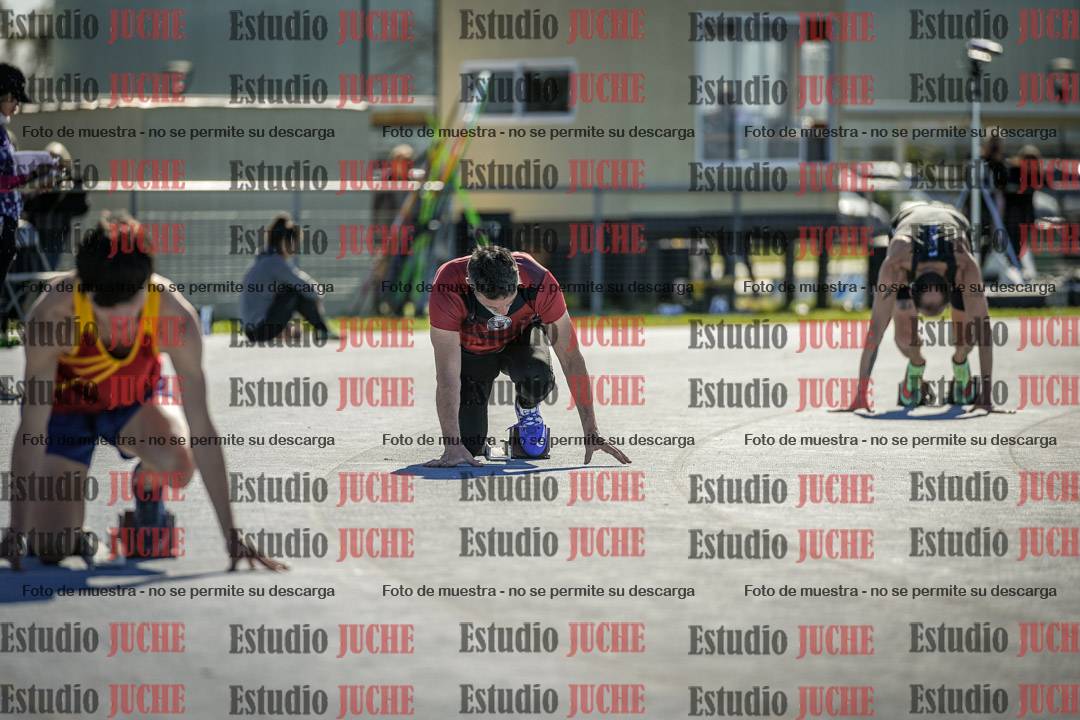 Fotos de los 400 m llanos de varones