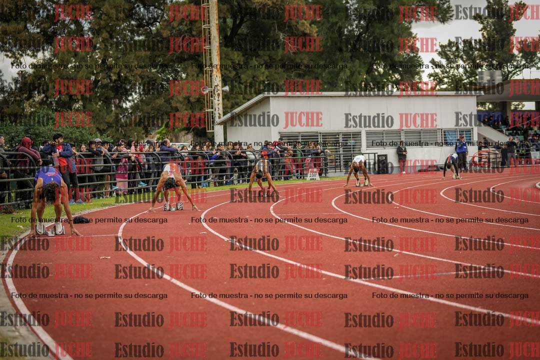 Fotos de los 400 m llanos de varones