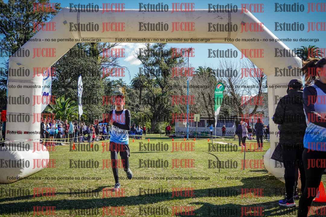 Fotos de la llegada del cross de 2000 m