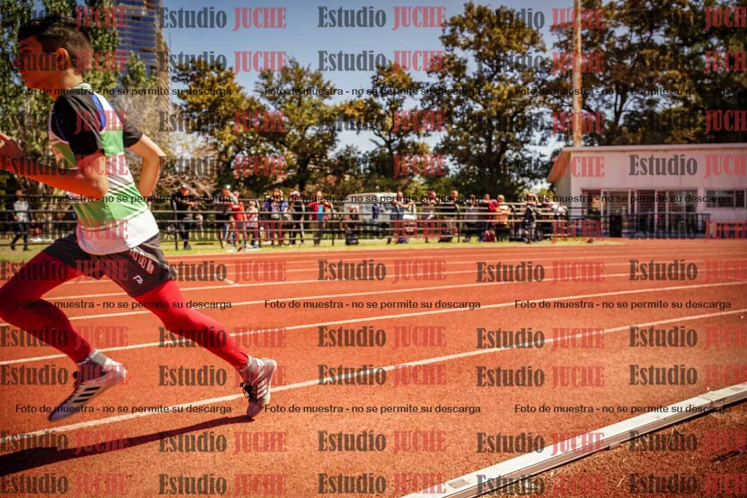 Fotos de los 600 m llanos de varones