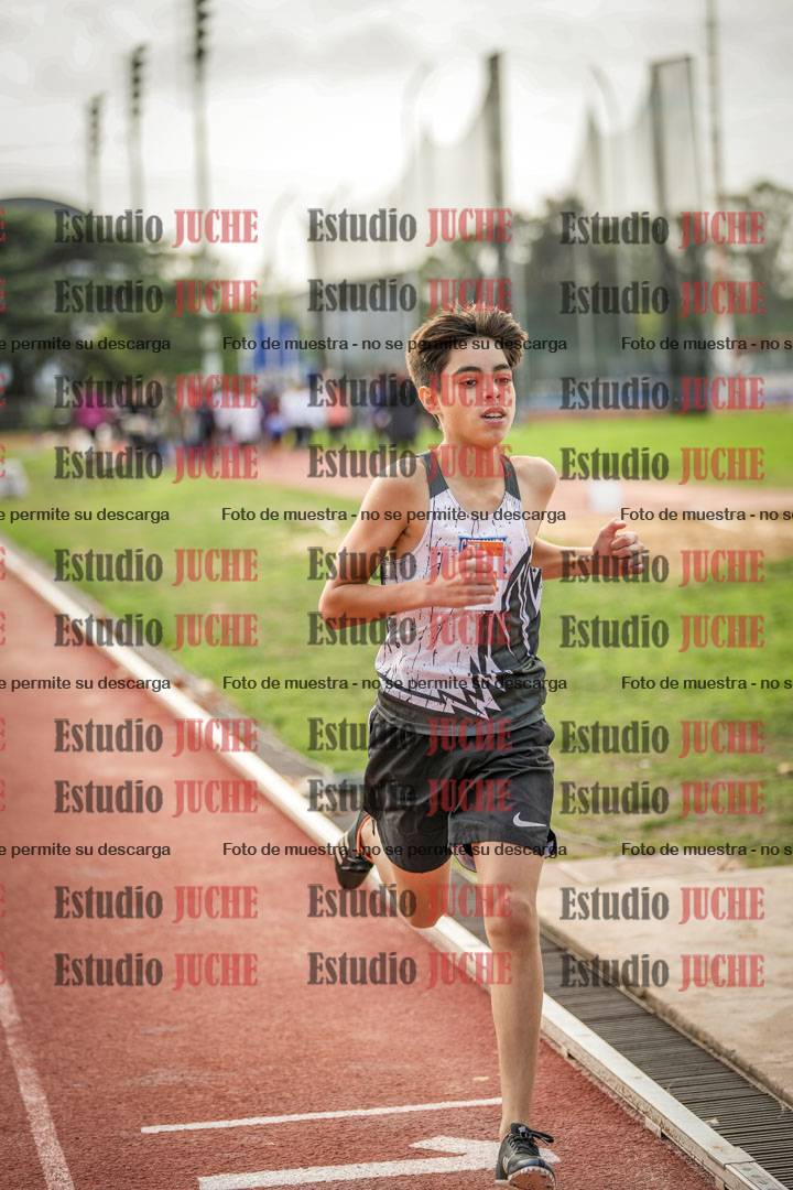 Fotos de los 600 m llanos de varones