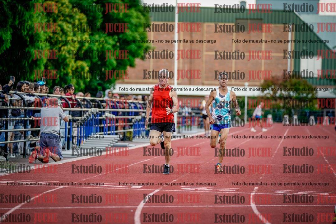 Fotos de los 400 m llanos de varones