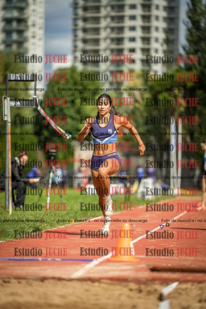 Fotos del salto en largo - mujeres mayores