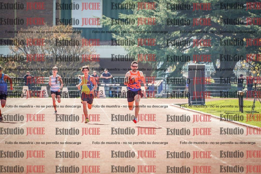Fotos de los 200 m llanos de varones