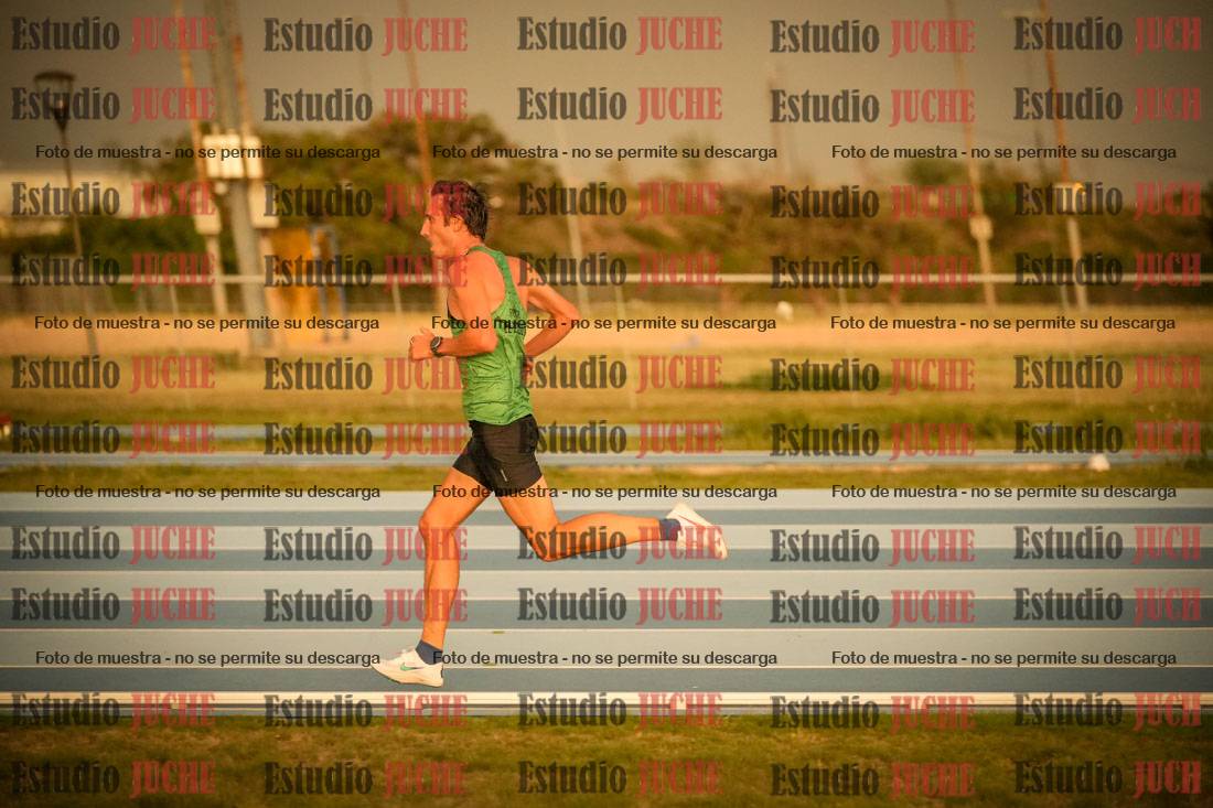 Fotos de los 3000 m llanos de varones