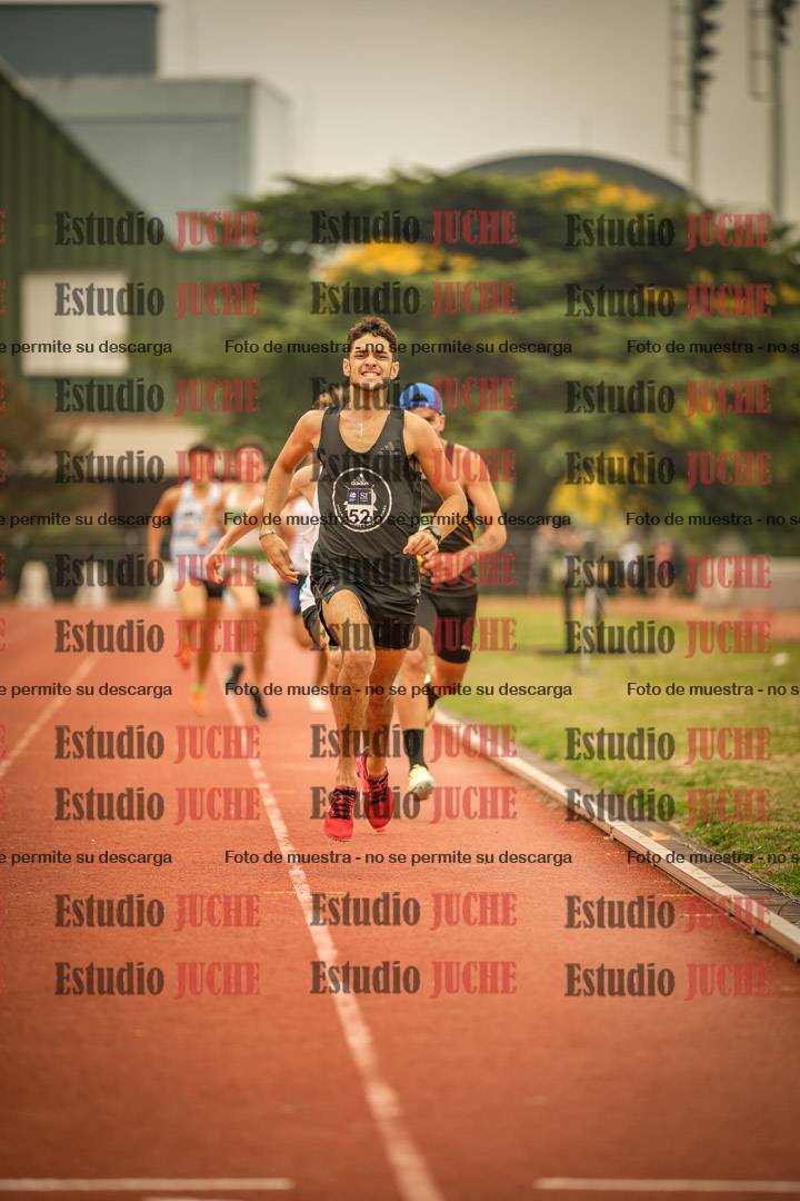 Fotos de los 800 m llanos de varones