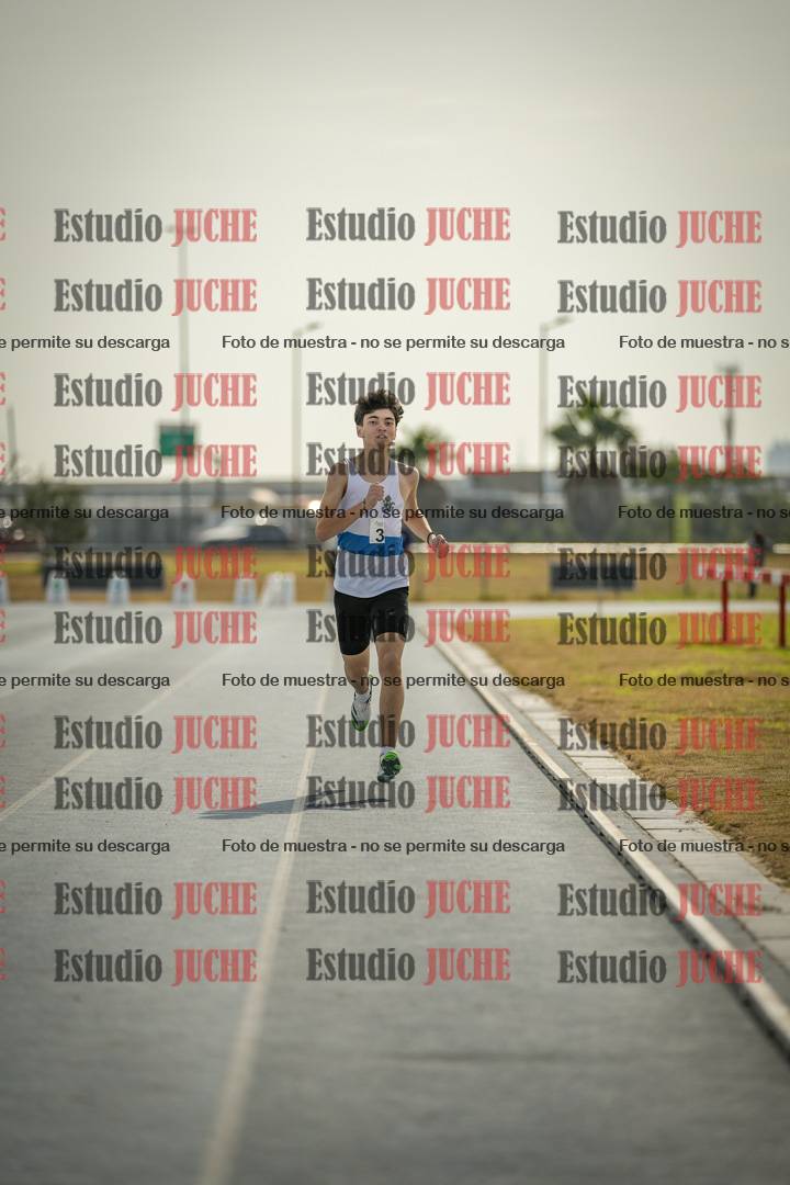 Fotos de los 800 m llanos de varones