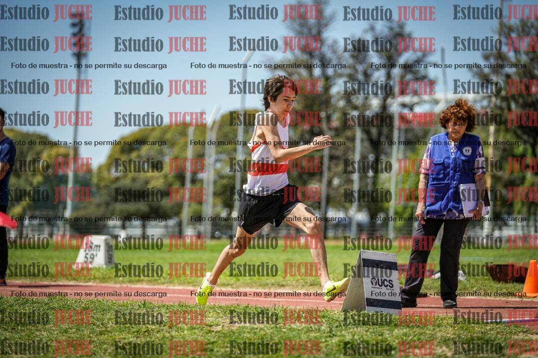 Fotos del salto en largo de varones - (incluye octatlón)