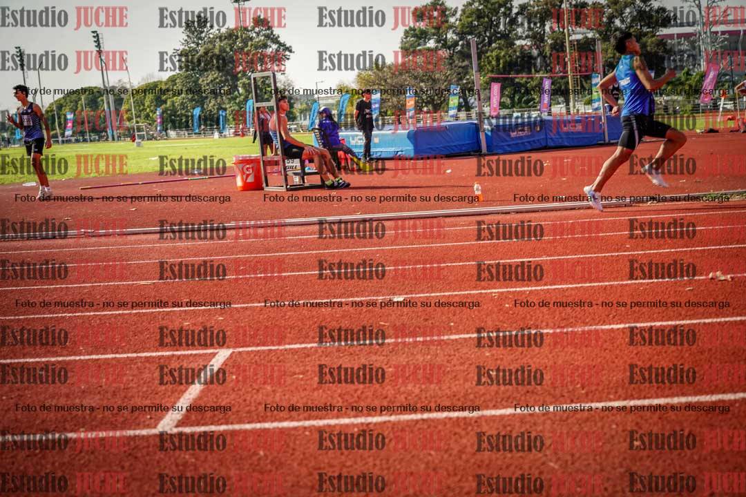 Fotos de los 800 m llanos de varones