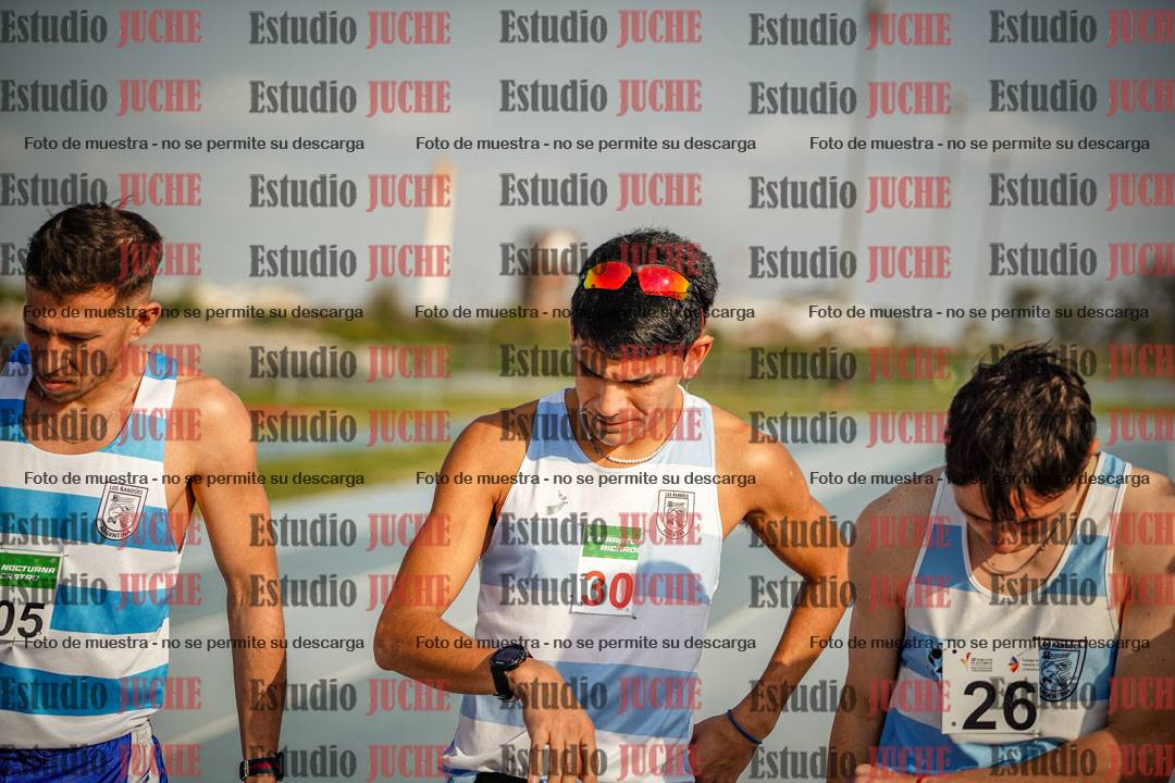 Fotos de los 3000 m llanos de varones