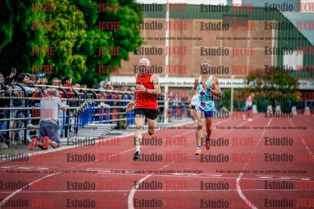 Fotos de los 400 m llanos de varones