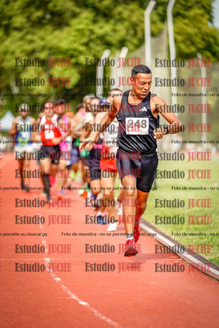 Fotos de los 3000 m llanos de varones